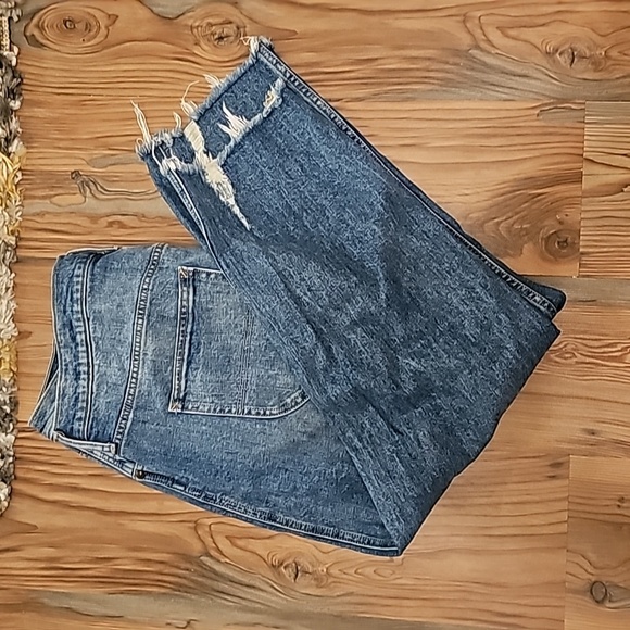 GAP highwaisted boyfriend ripped Jean - Picture 3 of 4